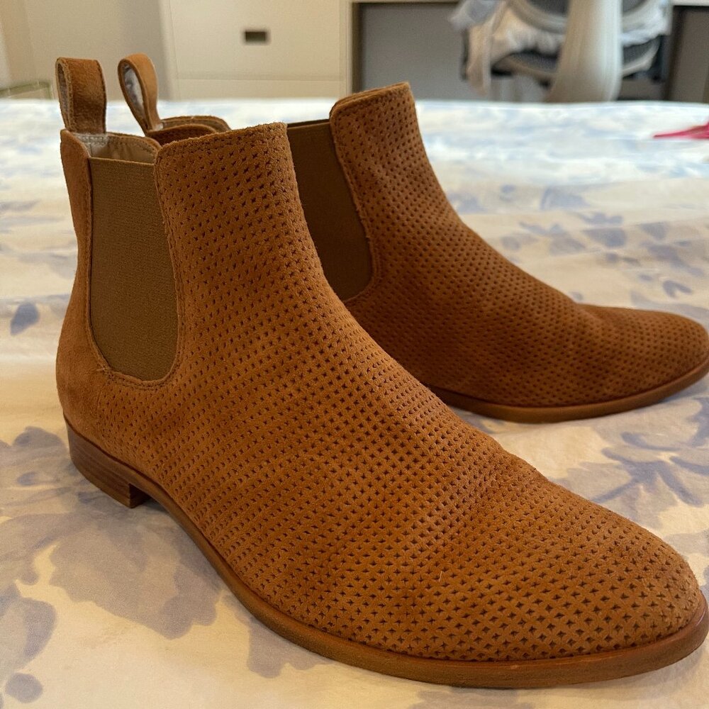 M. Gemi Italien Suede Chelsea booties